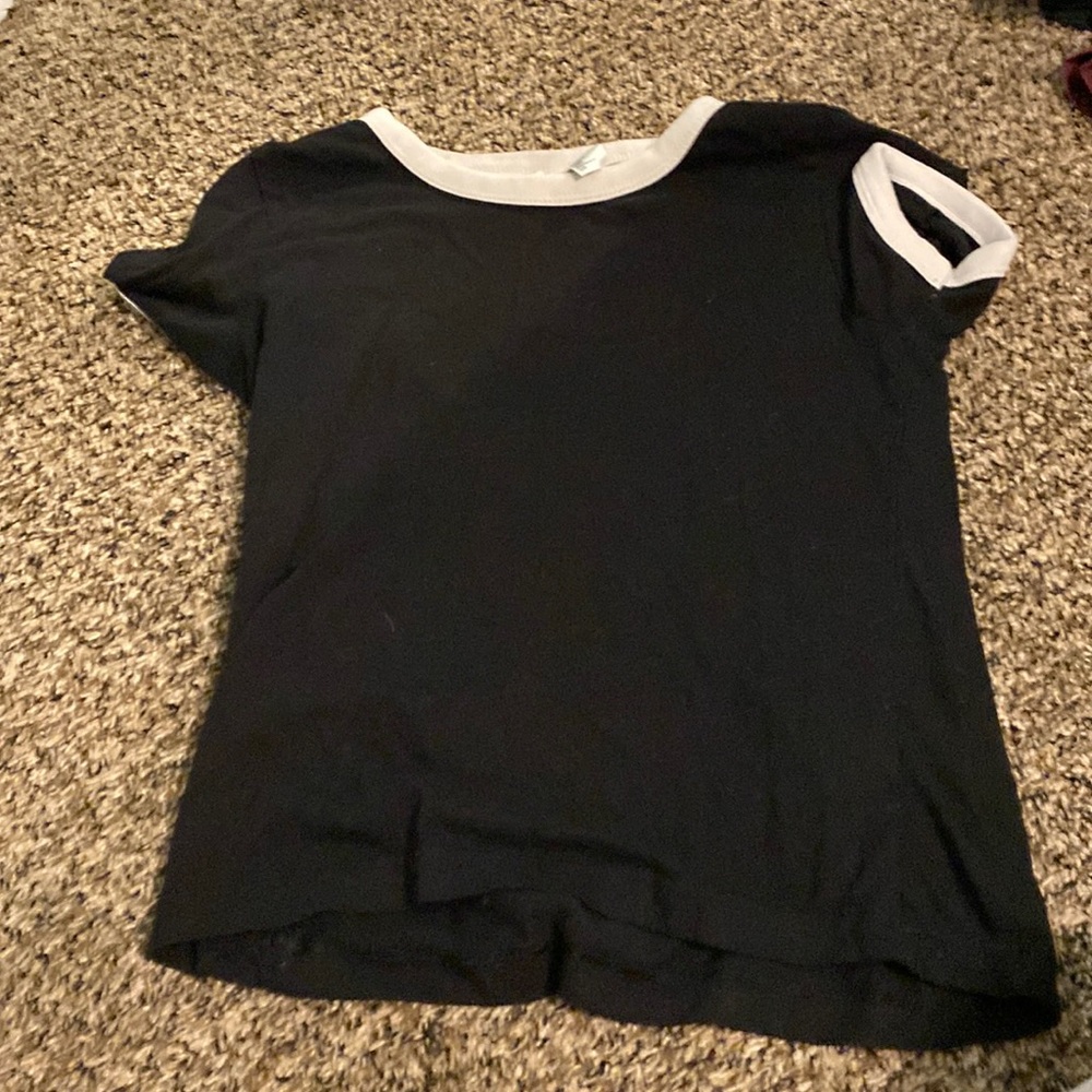 A black shirt